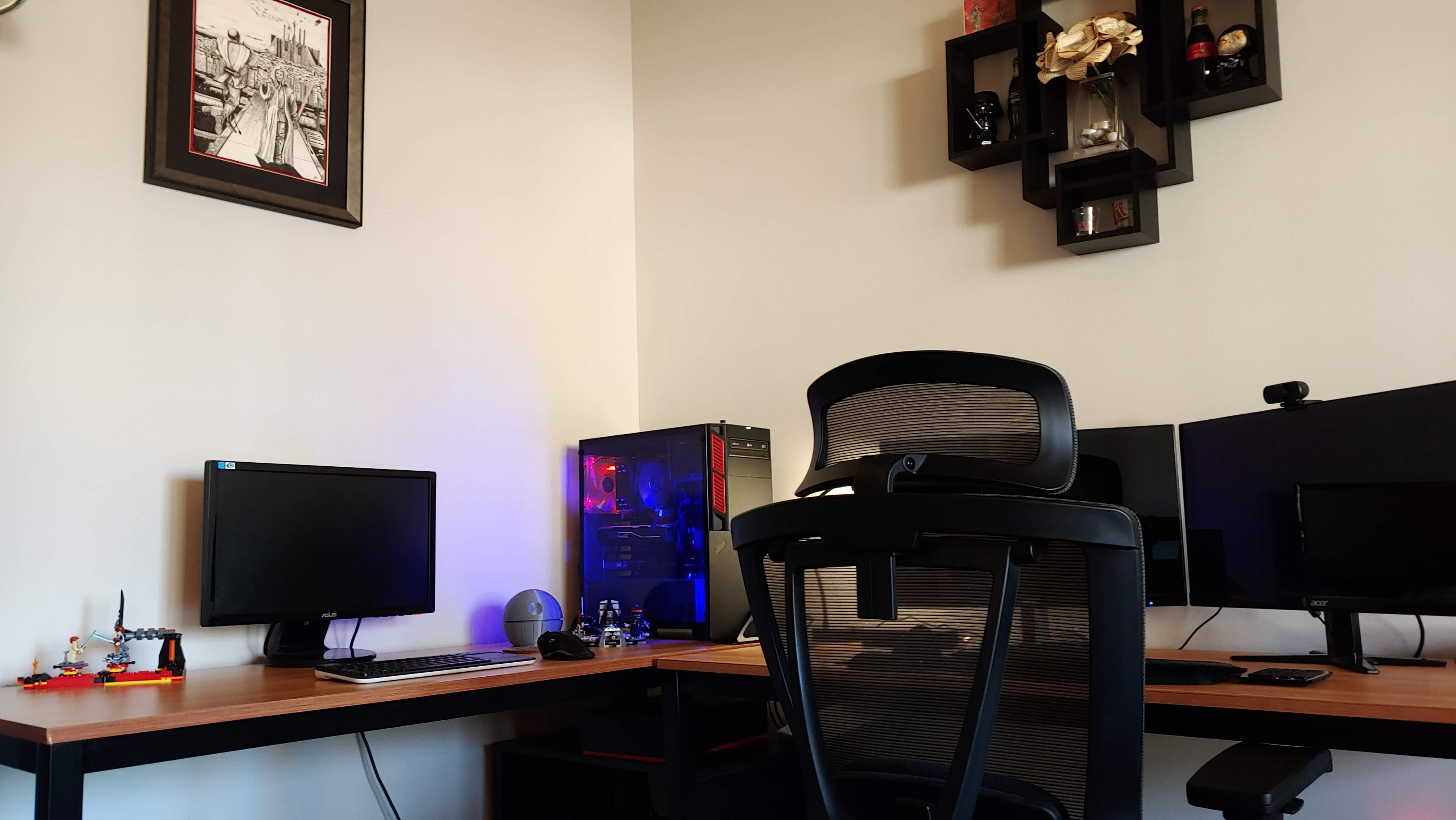 Full desk